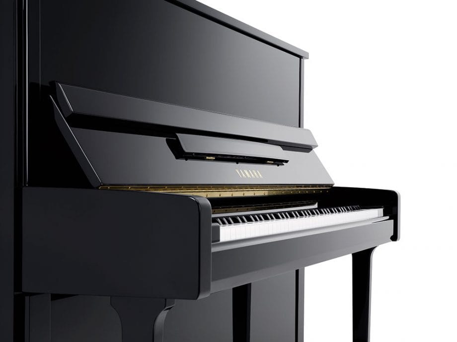 Yamaha Piano Klavier Hero3 B3 schwarz detail