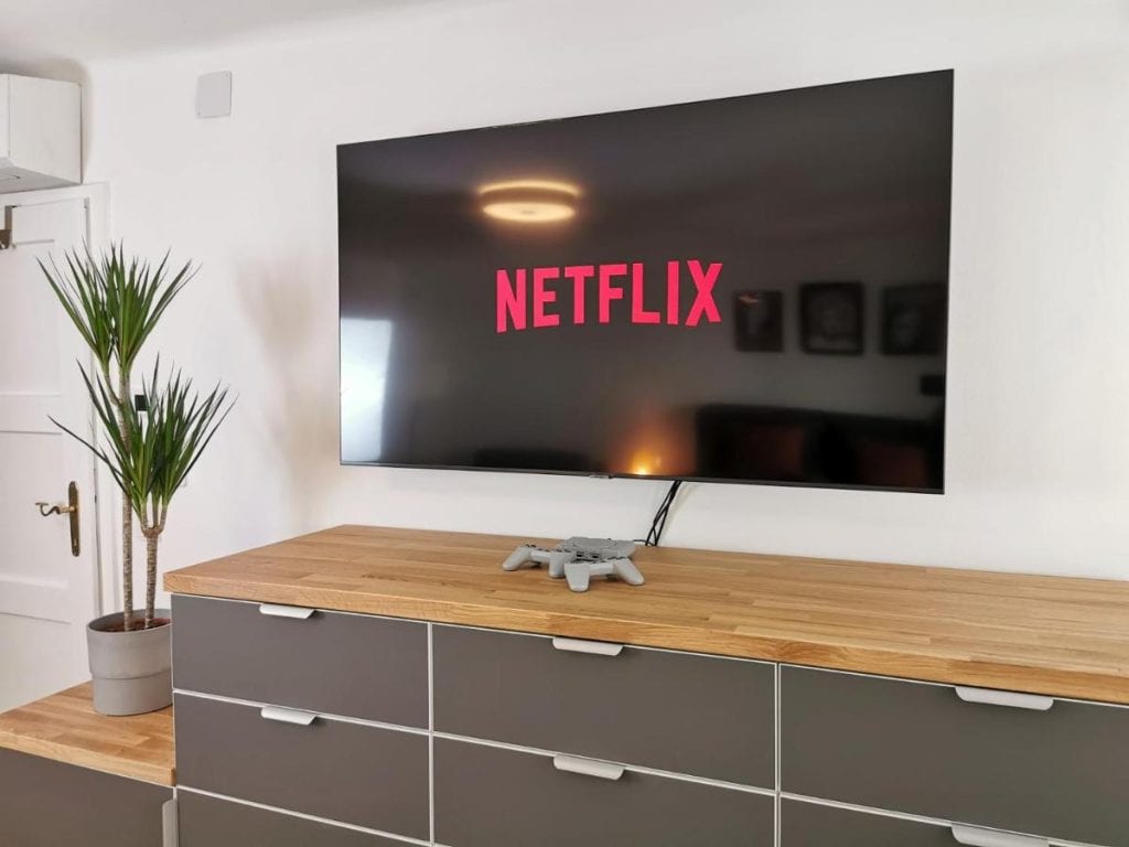 60" Flatscreen für entspannte Netflix Abende im PianoAppartment