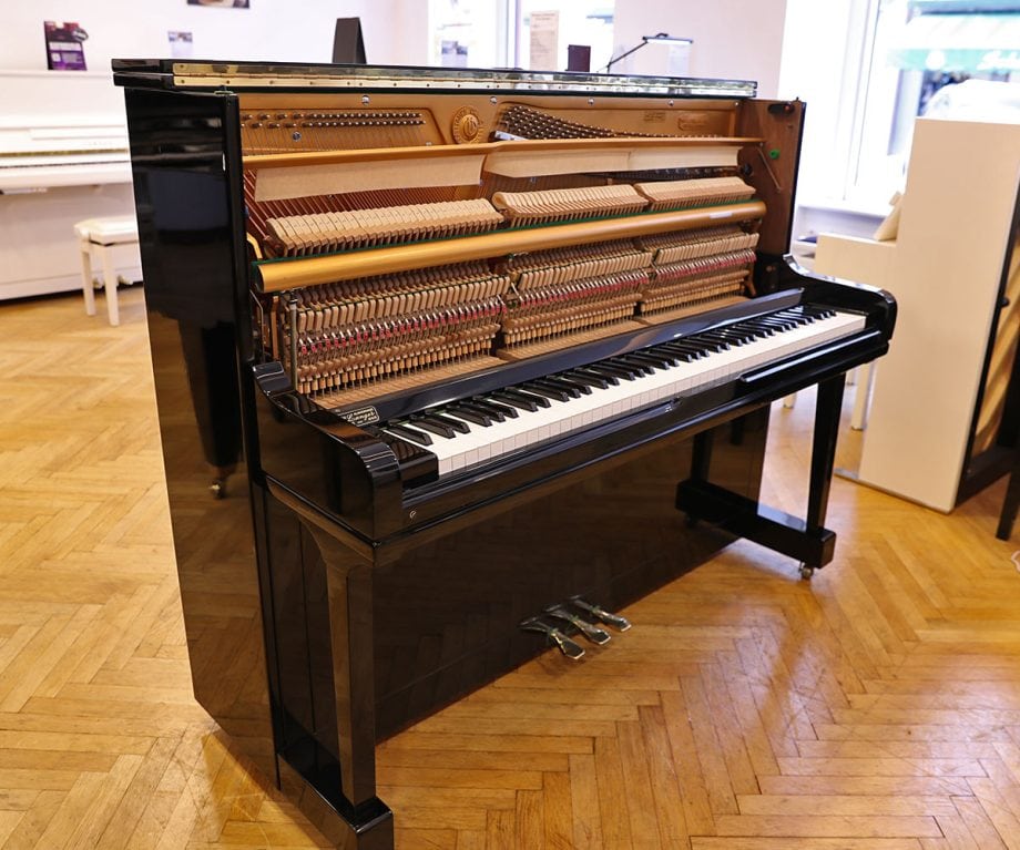 Piano Young Chang 121 Gehäuse offen