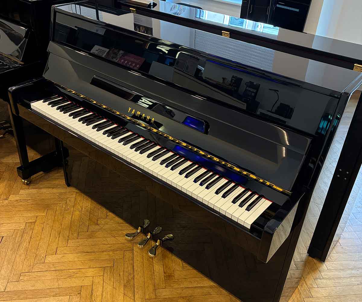 Piano Yamaha C110 gebrauchtes Piano